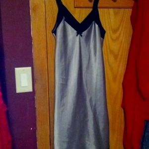 Gilligan & O'Malley Nighty